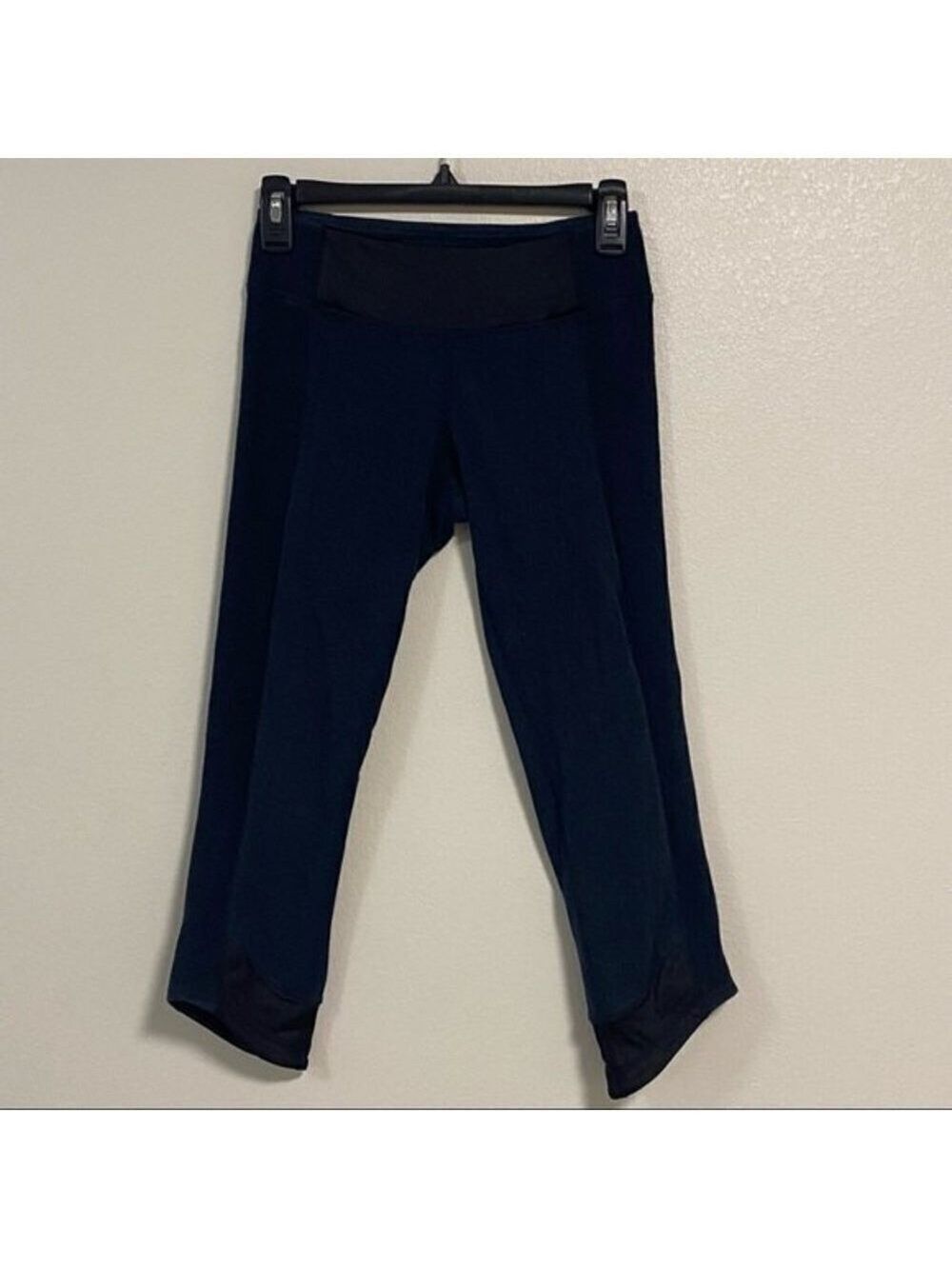 Lululemon Wunder Under Crop*Sashiko Inkwell 22” inseam Size 4